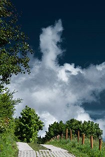 Beskid Makowski, droga na Kotoń, Beskidy, chmury, góry, fotografia Monika Turska