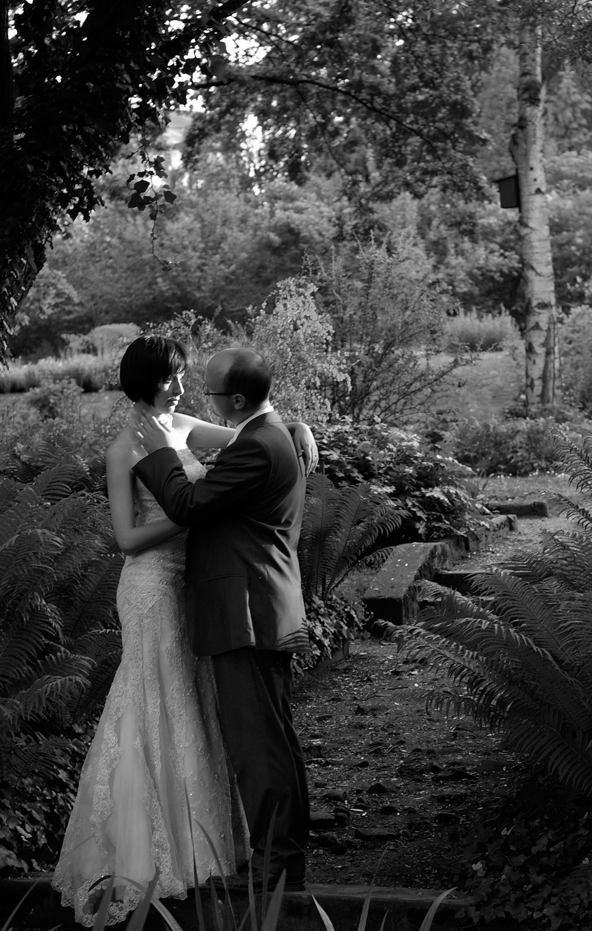 Sesja ślubna, sesja w ogrodzie botanicznym, para młoda, portrety zakochanych, fotografia Kraków, fotografia Monika Turska